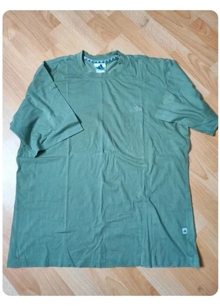 T-shirt Adidas vert logo brodé vintage années 2000 unisexe, brand: adidas, condizioni: Buone, taglia: L, €8.50, €9.63 include la Protezione acquisti