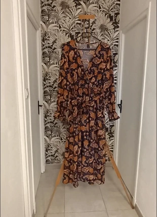 Magnifique Robe Longue Shein T. XL (44) - Vintage Fleuri & Manches Bouffantes - État Impeccable, brand: Shein, condition: Very good, size: XL / 42 / 14, €8.00, €9.10 includes Buyer Protection