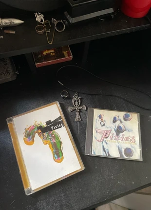 Lot de albums et dvd pixies, état: Très bon état, 10,00 €, 11,20 € Protection acheteurs incluse