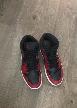 Chaussures basket Jordan taille 40.5, brand: Jordan, condizioni: Ottime, taglia: 40,5, €30.00, €32.20 include la Protezione acquisti