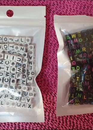 Lot de 2 sachets de perles lettres, condition: New without tags, €5.00, €5.95 includes Buyer Protection