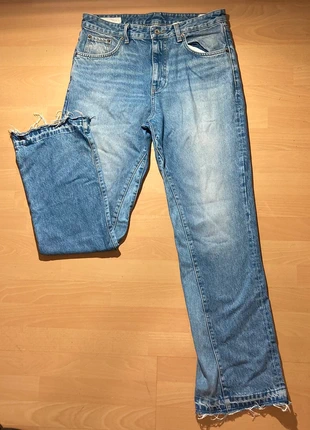 Jean flare bleu zara taille 42, zustand: Neu, größe: W32 | DE 48, 30,00 €, 32,20 € inklusive Vinted-Käuferschutz