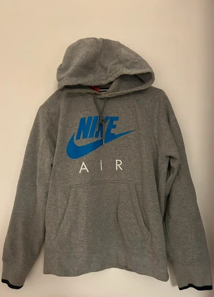 pull gris nike, marke: Nike, zustand: Sehr gut, größe: M, 19,00 €, 20,65 € inklusive Vinted-Käuferschutz