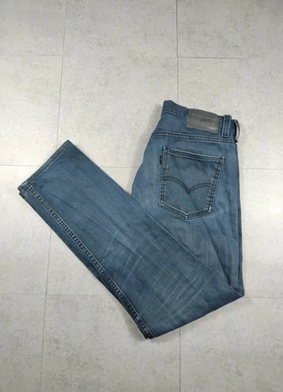 Jean Bleu Levi's 513 Taille W30 L32, merk: Levi's, staat: Heel goed, maat: L / 40 / 12, € 5,00, € 5,95 inclusief Kopersbescherming
