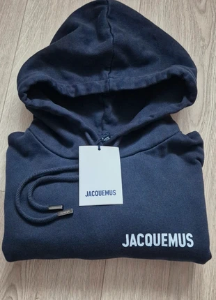 Sweat court à capuche Jacquemus neuf, brand: Jacquemus, condizioni: Nuovo con cartellino, taglia: M, €95.00, €100.45 include la Protezione acquisti