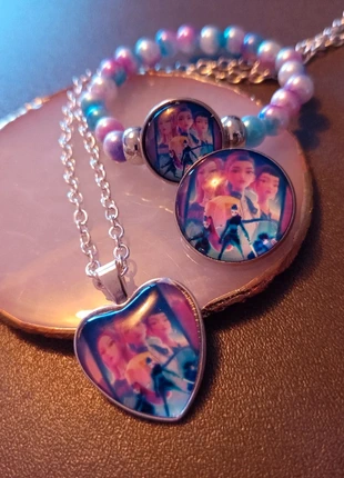 Parure collier bracelet et badge vêtement k pop demon hunters, marca: K-pop demon hunters, estado: Nuevo con etiquetas, 11,00 €, 12,25 € Protección al comprador incluida