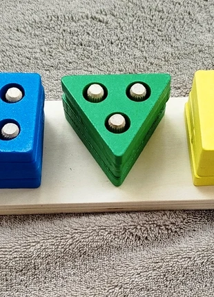 🔵 Jeu éducatif en bois - Formes & couleurs, marque: Montessori, état: Très bon état, taille: 3 ans / 98 cm, 2,50 €, 3,33 € Protection acheteurs incluse