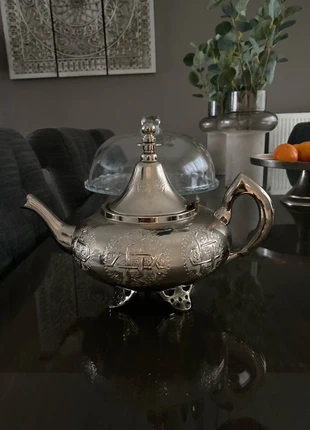 Marokkaanse theepot inhoud 1,5 liter, merk: marokko, staat: Nieuw zonder prijskaartje, € 39,00, € 41,65 inclusief Kopersbescherming