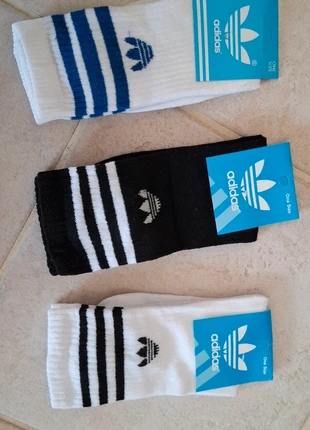 Tre paia di calze, marca: adidas, estado: Novo com etiquetas, tamanho: Tamanho único, €10.00, €11.20 inclui Proteção do Comprador