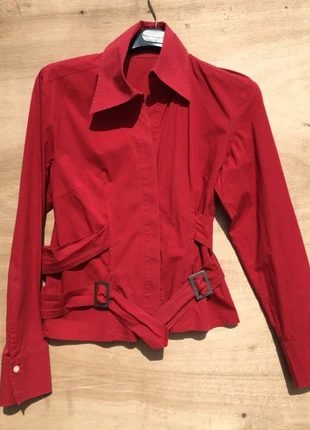 Chemise rouge Tommy Hilfiger – coupe cintrée, chic et tendance, marke: Tommy Hilfiger, zustand: Sehr gut, größe: M / 38 / 10, 11,00 €, 12,25 € inklusive Vinted-Käuferschutz