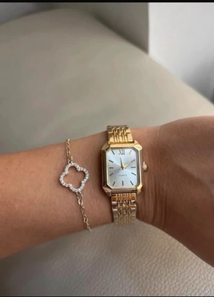 Luxus Quartz Golduhr in Weiss, brand: Quartz, condizioni: Nuovo senza cartellino, taglia: Taglia unica, €9.00, €10.15 include la Protezione acquisti