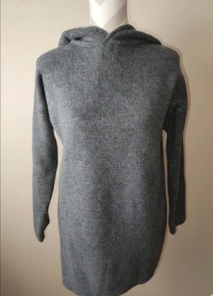Robe pull grise à capuche stradivarius taille S oversize, brand: Stradivarius, condition: Very good, size: S / 36 / 8, €12.00, €13.30 includes Buyer Protection