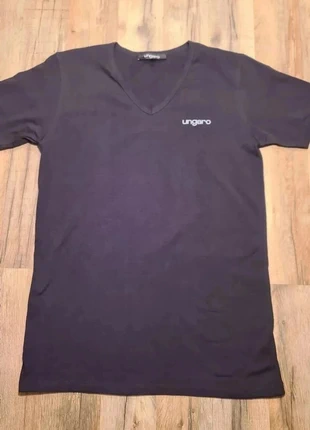 T-shirt noir Ungaro Taille L (PF23), merk: Ungaro, staat: Nieuw zonder prijskaartje, maat: L, € 9,97, € 11,17 inclusief Kopersbescherming Pro