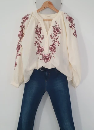 Sublime blouse brodé 💖 S/M, brand: Boutique Parisienne, condizioni: Ottime, taglia: S / IT 40 / EU 36, €29.00, €31.15 include la Protezione acquisti