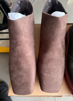 Stivaletti testa di moro, brand: Martin Pescatore, condizioni: Nuovo con cartellino, taglia: 41, €20.00, €21.70 include la Protezione acquisti