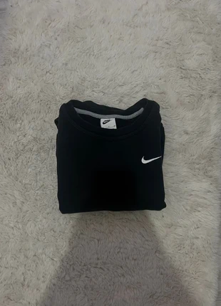 Pull Nike, marque: Nike, état: Neuf sans étiquette, taille: S, 20,00 €, 21,70 € Protection acheteurs incluse