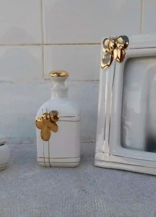 Conjunto de tocador blanco con detalles dorados, marque: boutique independiente, état: Bon état, 9,90 €, 11,10 € Protection acheteurs incluse