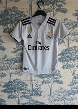 Real Madrid No10 Modrić home shirt, brand: adidas, condition: Satisfactory, size: 5 years / 110 cm, £3.99, £4.61 includes Buyer Protection