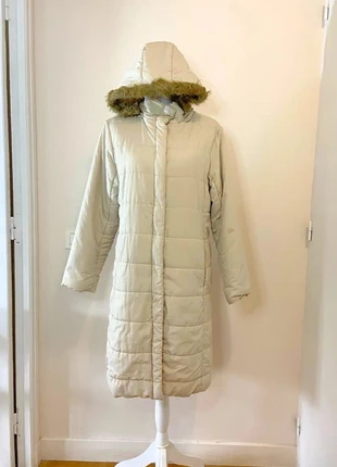 Manteau doudoune à capuche amovible (détachable) + poches extérieures et intérieure, état: Très bon état, taille: L / 40 / 12, 20,00 €, 21,70 € Protection acheteurs (Pro) incluse