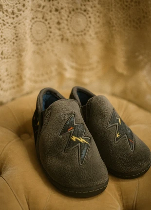 Pantoufles Isotoner taille 29 🩶, marque: Isotoner, état: Bon état, taille: 29, 3,50 €, 4,38 € Protection acheteurs incluse