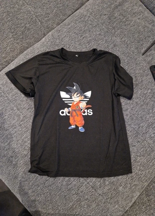 Tee-shirt dragon ball, marque: Dragon Ball, état: Bon état, taille: 11 ans / 146 cm, 2,00 €, 2,80 € Protection acheteurs incluse
