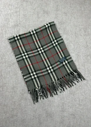 Écharpe Burberry gris foncés, marke: Burberry, zustand: Sehr gut, 45,00 €, 47,95 € beinhaltet Vinted-Käuferschutz Pro
