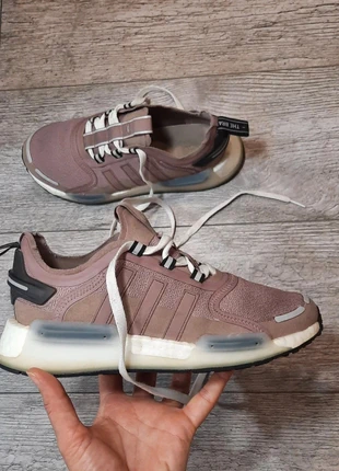 Basket femme Adidas NMD V3 38, marque: adidas, état: Très bon état, taille: 38, 16,00 €, 17,50 € Protection acheteurs incluse