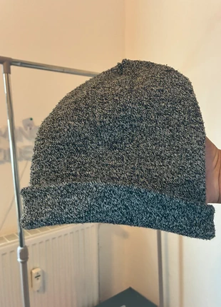 Bonnet Gris, brand: Fashion, condition: Very good, size: One size, €1.00, €1.75 includes Buyer Protection