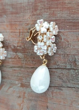 Boucles d'oreilles perles fleurs strass, état: Neuf sans étiquette, 9,80 €, 10,99 € Protection acheteurs incluse