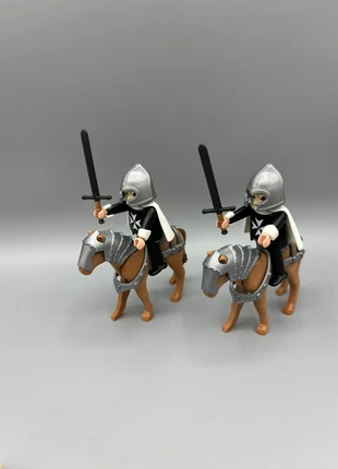 Playmobil vendu par 2 chevalier maltais cheval armure croix Malte, merk: Playmobil, staat: Heel goed, maat: Universeel, € 10,00, € 11,20 inclusief Kopersbescherming Pro