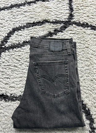Jean Levi’s 724 High Rise Straight W30 L32 Gris J30048, marque: Levi's, état: Très bon état, taille: L / 40 / 12, 22,50 €, 24,33 € Protection acheteurs (Pro) incluse