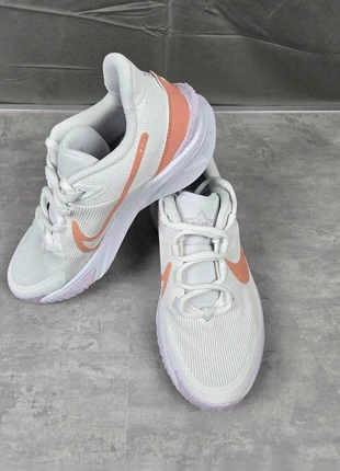 Nike star runner 4 NN Running Trail Femme 36.5 – neuves – sneakers running confort, brand: Nike, condizioni: Nuovo con cartellino, taglia: 36.5, €23.00, €24.85 include la Protezione acquisti