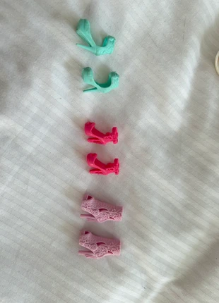 Lot chaussures talons hauts Barbie, marke: Barbie, zustand: Sehr gut, größe: 7 Jahre / 122, 2,00 €, 2,80 € inklusive Vinted-Käuferschutz
