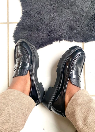 Mocassins noire en similicuir, marke: In Extenso, zustand: Sehr gut, größe: 38, 5,00 €, 5,95 € inklusive Vinted-Käuferschutz