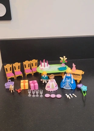 Playmobil goûter fête d'anniversaire de princesse, marque: Playmobil, état: Bon état, taille: 4 ans / 104 cm, 6,00 €, 7,00 € Protection acheteurs incluse