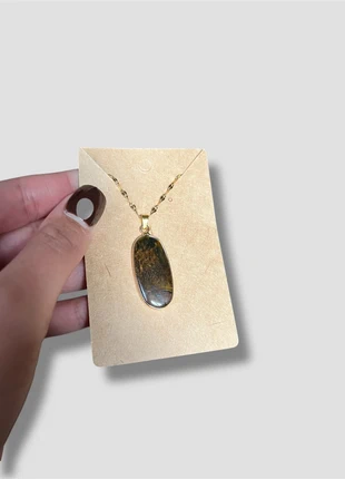 Ketting met steen, merk: Hippie, staat: Heel goed, € 1,50, € 2,28 inclusief Kopersbescherming