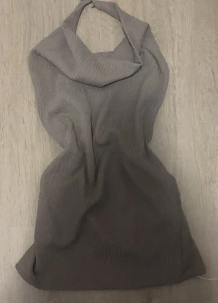 Halter top, merk: Pull & Bear, staat: Nieuw zonder prijskaartje, maat: M / 38 / 10, € 6,50, € 7,53 inclusief Kopersbescherming