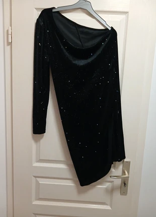 Robe en velour et paillettes 1 manche longue droite taille xl Shein Curve très bon état, marke: Shein Curve, zustand: Sehr gut, größe: XL / 42 / 14, 9,00 €, 10,15 € inklusive Vinted-Käuferschutz