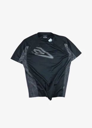 T-Shirt de Sport Summer Running Noir Umbro - M (C165), marque: Umbro, état: Très bon état, taille: M, 11,00 €, 12,25 € Protection acheteurs (Pro) incluse