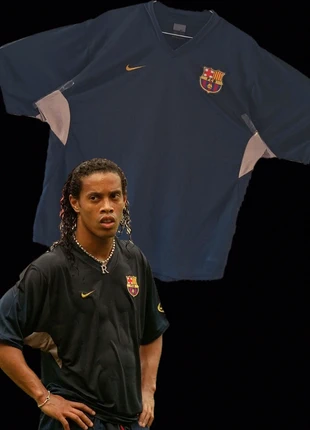 Camiseta FC Barcelona 2001/2002 Nike Total 90 Training Dri-Fit original, marque: Nike, état: Très bon état, taille: L, 60,00 €, 63,70 € Protection acheteurs incluse