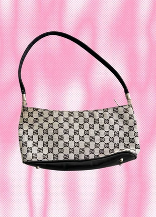 Vintage monogram shoulder bag, marque: Vintage Dressing, état: Bon état, 16,00 €, 17,50 € Protection acheteurs incluse