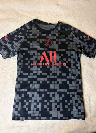 Maillot PSG enfant, brand: Nike, condition: Very good, size: 14 years / 164 cm, €18.00, €19.60 includes Buyer Protection