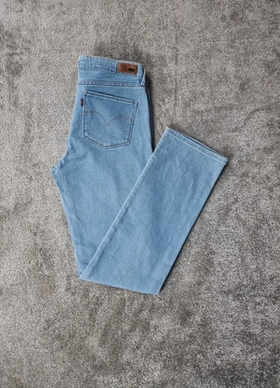 Jean Levi's 700 Slim Taille 38 Femme, marke: Levi's, zustand: Sehr gut, größe: M / 38 / 10, 19,00 €, 20,65 € inklusive Vinted-Käuferschutz