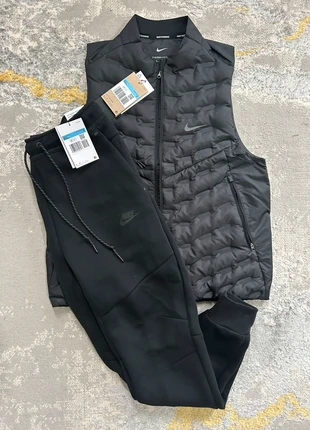 Survet Nike M / Prix négociable à 200€ ou RIEN, brand: Nike, condition: Very good, size: M, €205.00, €215.95 includes Buyer Protection