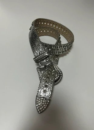 Cinturon Brillante Plateado Con diamantes Blancos streetwear Y2K, brand: y2k, condizioni: Ottime, taglia: 85 cm, €13.95, €15.35 include la Protezione acquisti