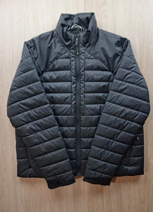 Doudoune Under Armour noire femme fitted taille L (taille petit) très bon état, marque: Under Armour, état: Très bon état, taille: M / 38 / 10, 55,00 €, 58,45 € Protection acheteurs incluse