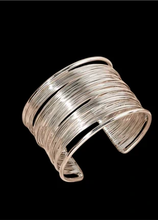 Manchette argentée avec fils, merk: Boutique De La Femme, staat: Heel goed, € 5,00, € 5,95 inclusief Kopersbescherming