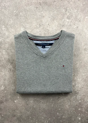 Pull Col V Tommy Hilfiger Gris M Homme, marke: Tommy Hilfiger, zustand: Sehr gut, größe: M, 19,00 €, 20,65 € beinhaltet Vinted-Käuferschutz Pro