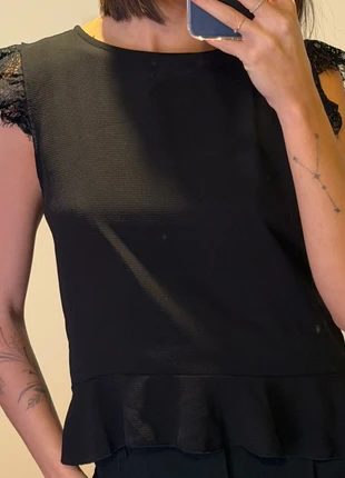 Maglia con spalle in pizzo e retro aperto - taglia M, brand: Mixerí, condizioni: Nuovo senza cartellino, taglia: M / IT 42 / EU 38, €10.00, €11.20 include la Protezione acquisti