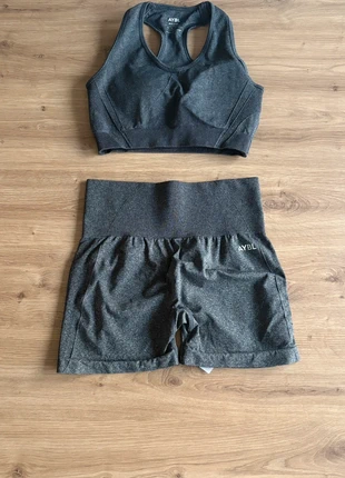 Ensemble AYBL taille L, marque: AYBL, état: Très bon état, taille: L / 40 / 12, 45,00 €, 47,95 € Protection acheteurs incluse